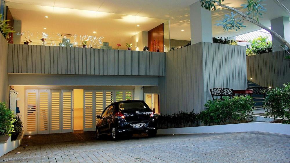 Zen Rooms Patra Kuningan Syariah Dżakarta Zewnętrze zdjęcie
